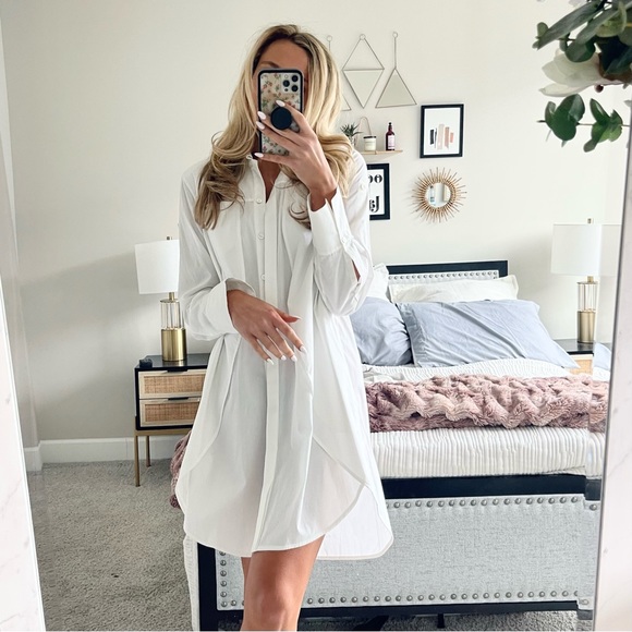 Halston White Button Down Cardigan/Dress NWT - Picture 2 of 9